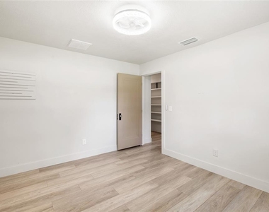 8212 Sunny Vale Place - Photo Thumbnail 27