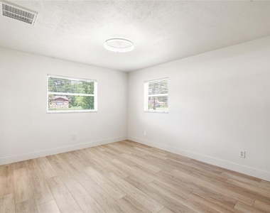 8212 Sunny Vale Place - Photo Thumbnail 29