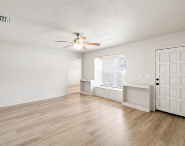 8212 Sunny Vale Place - Photo Thumbnail 5