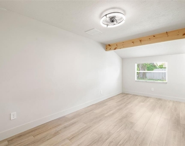 8212 Sunny Vale Place - Photo Thumbnail 23