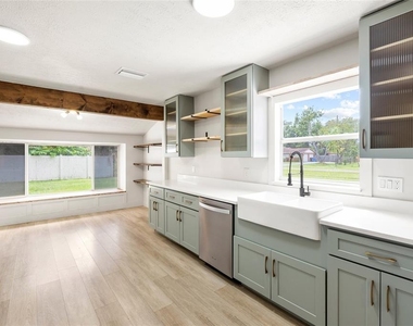 8212 Sunny Vale Place - Photo Thumbnail 18