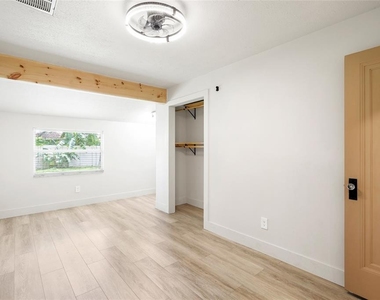 8212 Sunny Vale Place - Photo Thumbnail 24