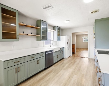 8212 Sunny Vale Place - Photo Thumbnail 21