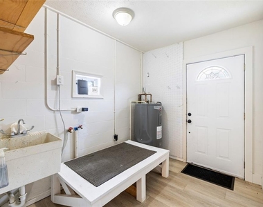 8212 Sunny Vale Place - Photo Thumbnail 37