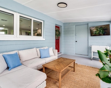 4609 W Hawthorne Road - Photo Thumbnail 35