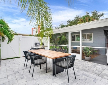 4609 W Hawthorne Road - Photo Thumbnail 38
