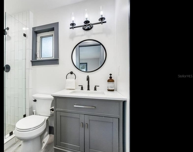 4609 W Hawthorne Road - Photo Thumbnail 24