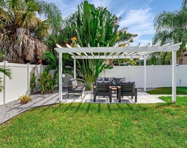 4609 W Hawthorne Road - Photo Thumbnail 46