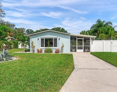 4609 W Hawthorne Road - Photo Thumbnail 1