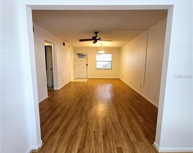 3125 36th Street N - Photo Thumbnail 4