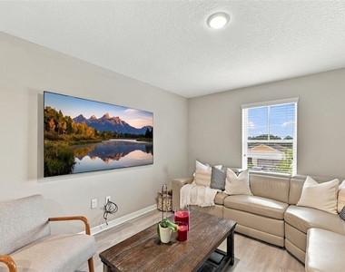 12665 Tannencrest Drive - Photo Thumbnail 17