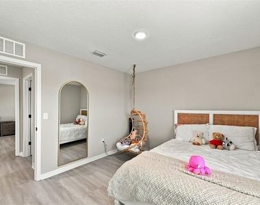 12665 Tannencrest Drive - Photo Thumbnail 23
