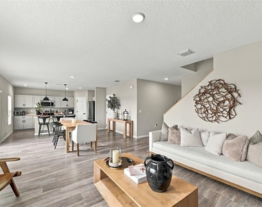 12665 Tannencrest Drive - Photo Thumbnail 4