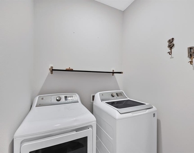 1606 E Ida Street - Photo Thumbnail 17