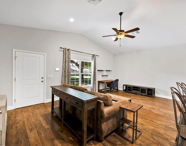 1606 E Ida Street - Photo Thumbnail 4