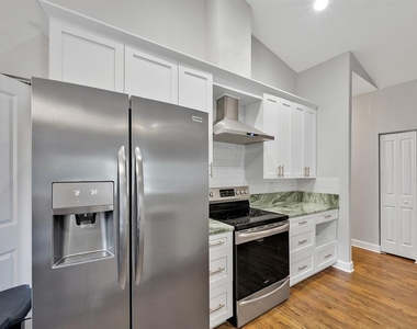 1606 E Ida Street - Photo Thumbnail 11