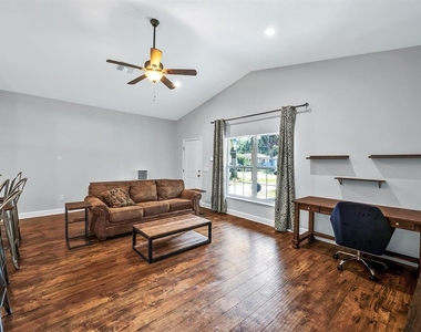 1606 E Ida Street - Photo Thumbnail 5