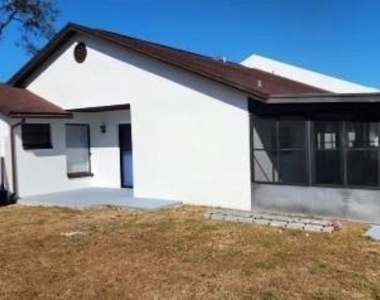11301 Waveland Way - Photo Thumbnail 10