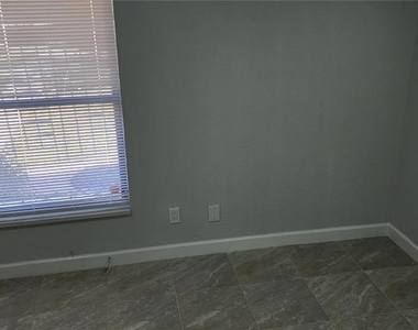 11301 Waveland Way - Photo Thumbnail 29
