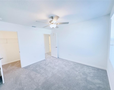 11773 Radiant Shore Loop - Photo Thumbnail 40