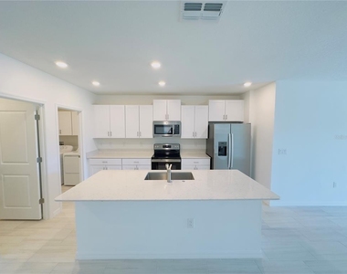 11773 Radiant Shore Loop - Photo Thumbnail 5