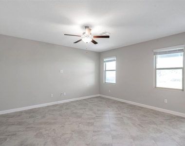 11412 Freshwater Ridge Drive - Photo Thumbnail 5