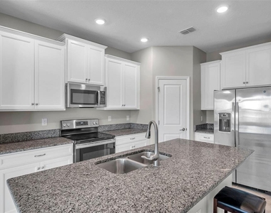 11412 Freshwater Ridge Drive - Photo Thumbnail 7