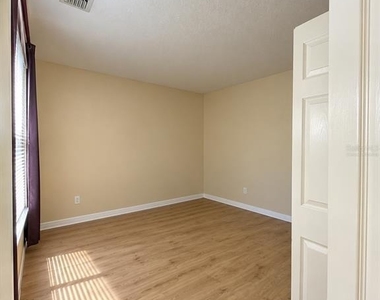 1133 Solana Circle - Photo Thumbnail 3