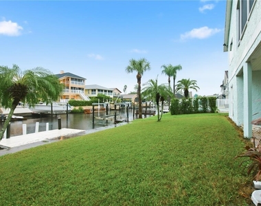 6225 Bayside Drive - Photo Thumbnail 51
