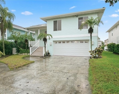 6225 Bayside Drive - Photo Thumbnail 1