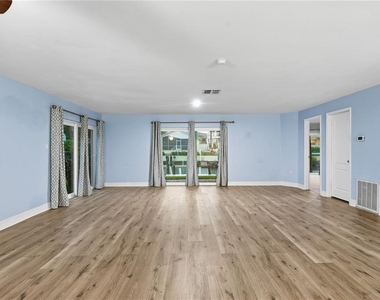 6225 Bayside Drive - Photo Thumbnail 39