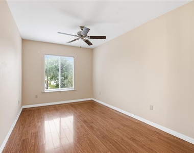 6225 Bayside Drive - Photo Thumbnail 31