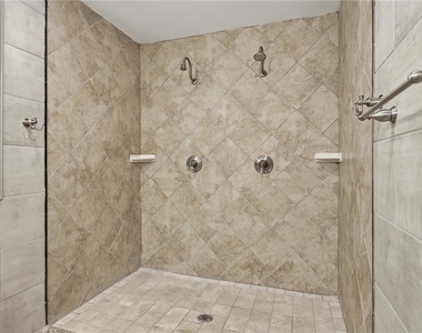 6225 Bayside Drive - Photo Thumbnail 26