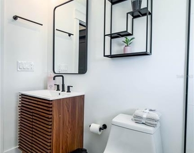 407 E Palm Avenue - Photo Thumbnail 27