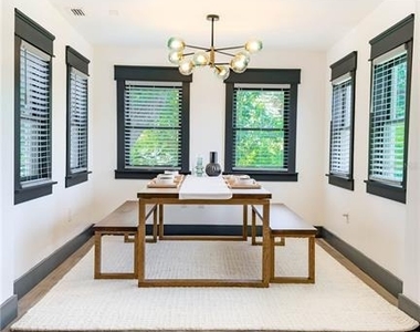 407 E Palm Avenue - Photo Thumbnail 9
