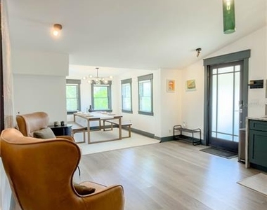 407 E Palm Avenue - Photo Thumbnail 4