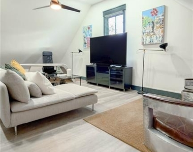 407 E Palm Avenue - Photo Thumbnail 12