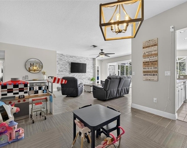 12419 Riverglen Drive - Photo Thumbnail 13