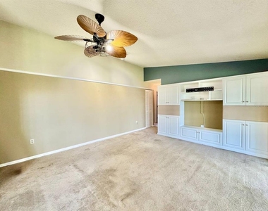 3195 Chamblee Lane - Photo Thumbnail 5