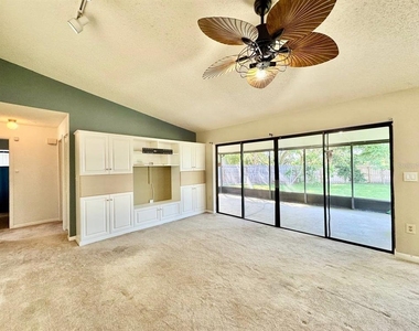 3195 Chamblee Lane - Photo Thumbnail 4