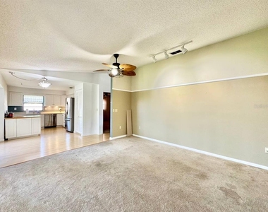 3195 Chamblee Lane - Photo Thumbnail 12