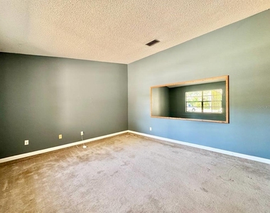 3195 Chamblee Lane - Photo Thumbnail 13
