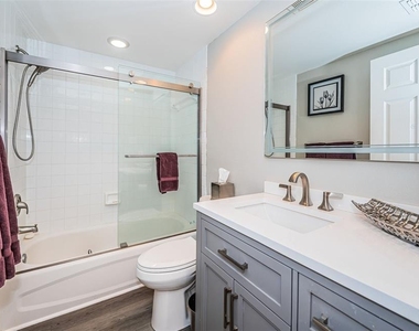 6450 Shoreline Drive - Photo Thumbnail 31