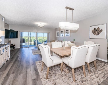 6450 Shoreline Drive - Photo Thumbnail 5