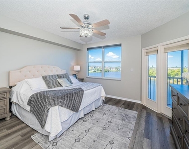 6450 Shoreline Drive - Photo Thumbnail 24