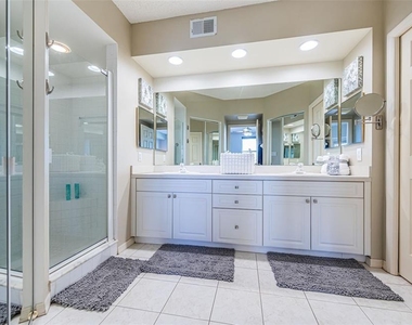 6450 Shoreline Drive - Photo Thumbnail 27