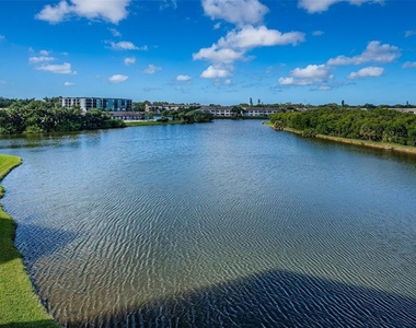 6450 Shoreline Drive - Photo Thumbnail 10