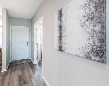 6450 Shoreline Drive - Photo Thumbnail 4