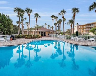 6450 Shoreline Drive - Photo Thumbnail 44