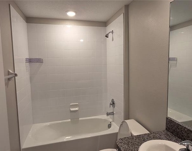 16638 Delia Street - Photo Thumbnail 8
